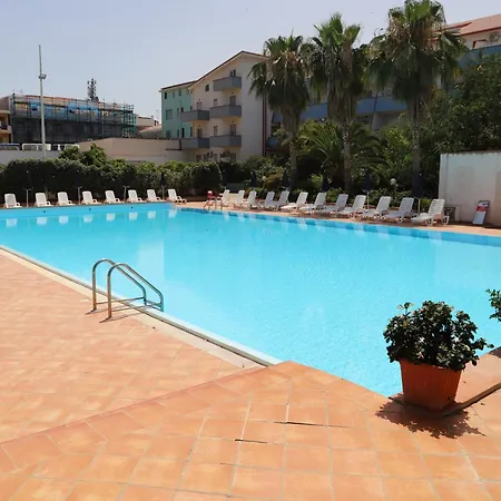 Hotel La Cicala Brolo