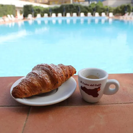 Hotel La Cicala 3*
